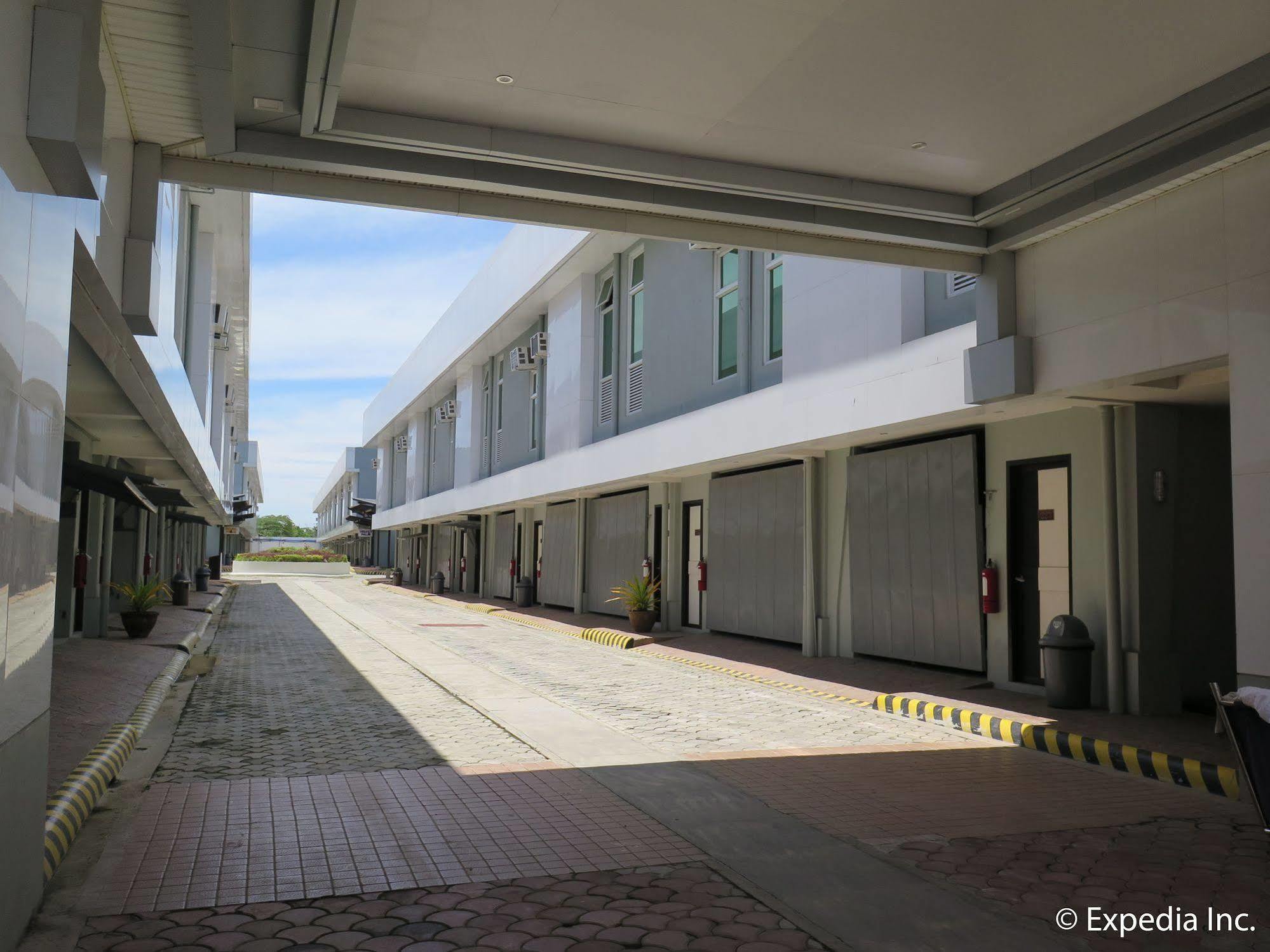 The Lucky 9 Budget Hotel Tagum Exterior foto