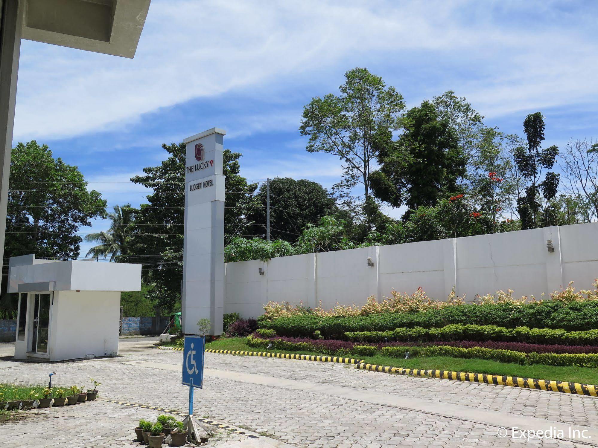The Lucky 9 Budget Hotel Tagum Exterior foto